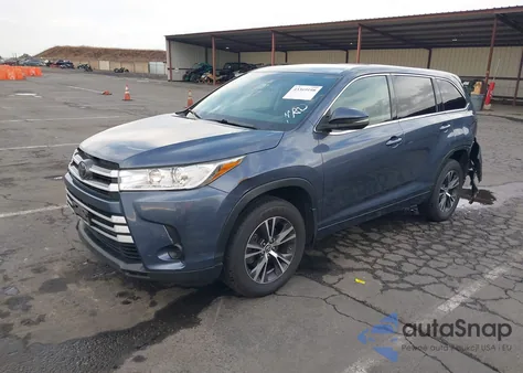 2018 Toyota Highlander Le из США, поврежденный, VIN 5TDBZRFH4JS873023